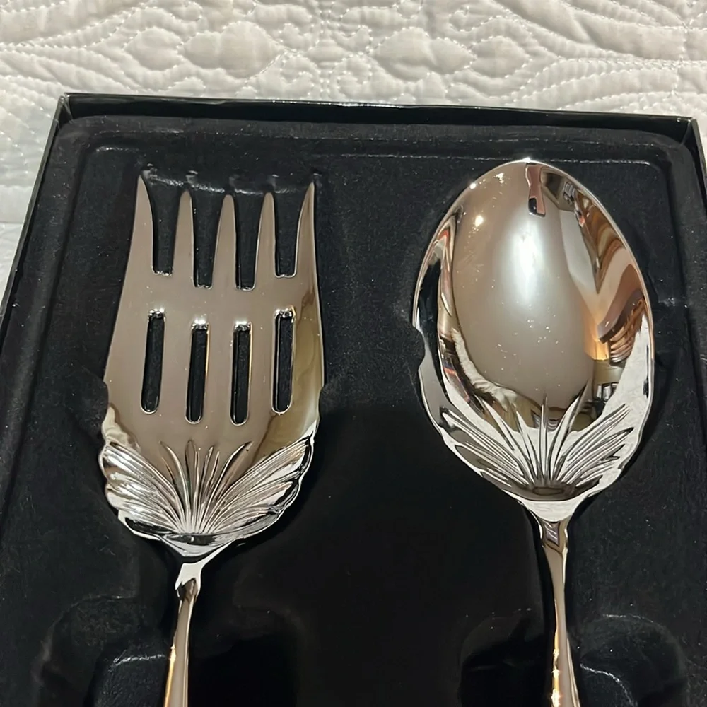 2‎ Saints fork and spoon holiday set, new